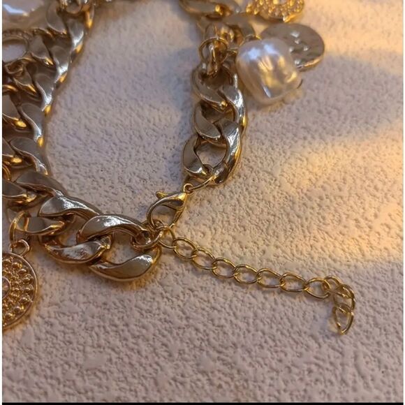 Stainless Steel Vintage Charm Bracelet Gold Plated Faux Baroque Pearls - Picture 5 of 8